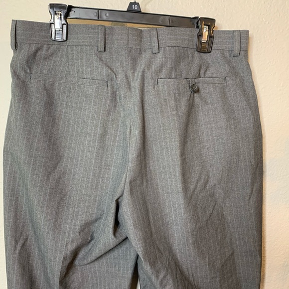 Men’s Banana Republic Pinstripe Trousers - Picture 6 of 8